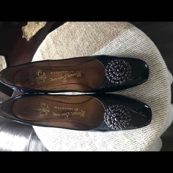 Vintage and STUNNING Manor-Bourne Classic Heels - Picture 2 of 5